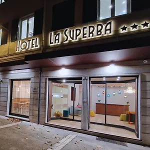 La Superba 3*, Génova Italia